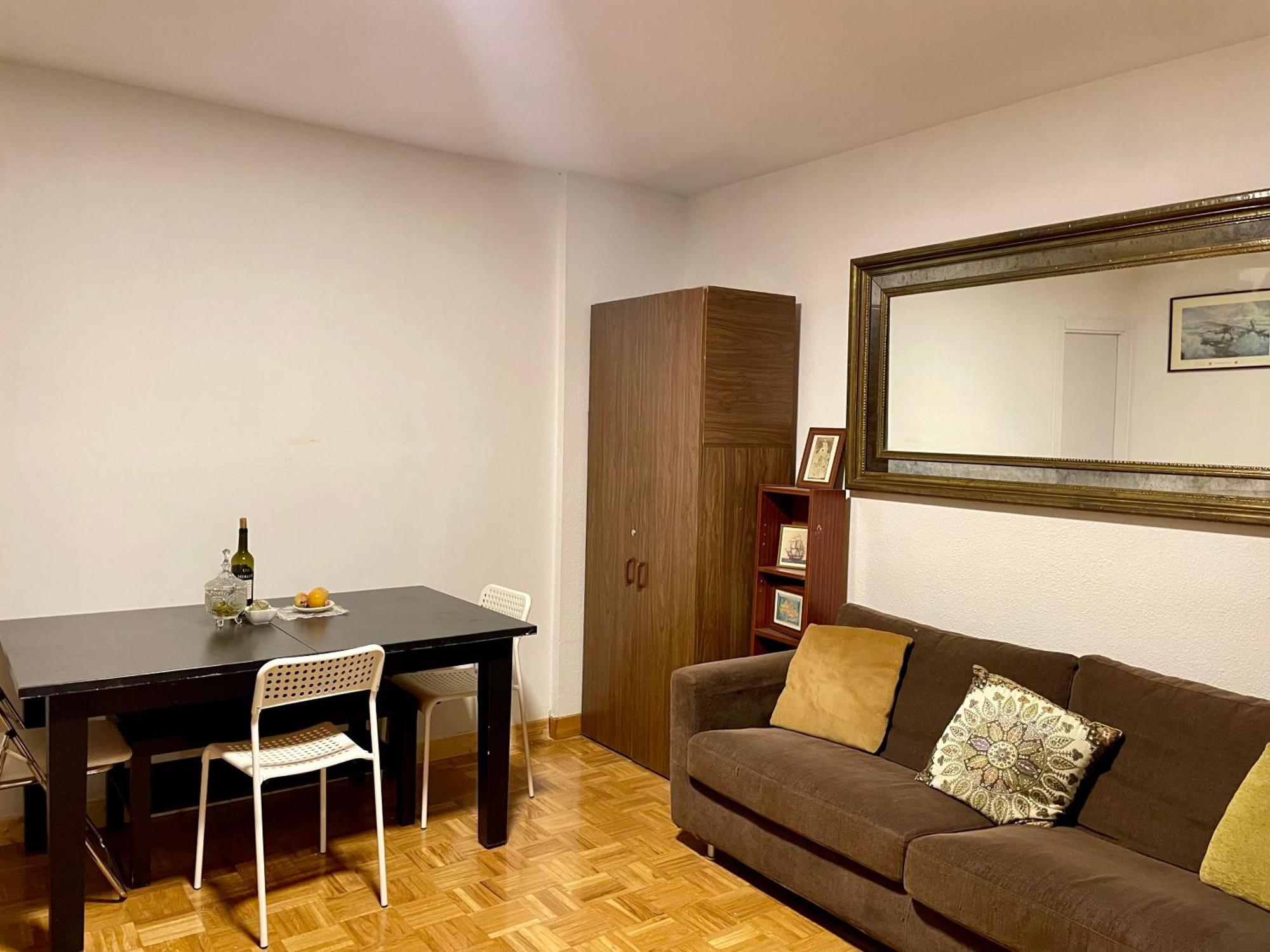 Private Rooms Madrid Atocha Esterno foto